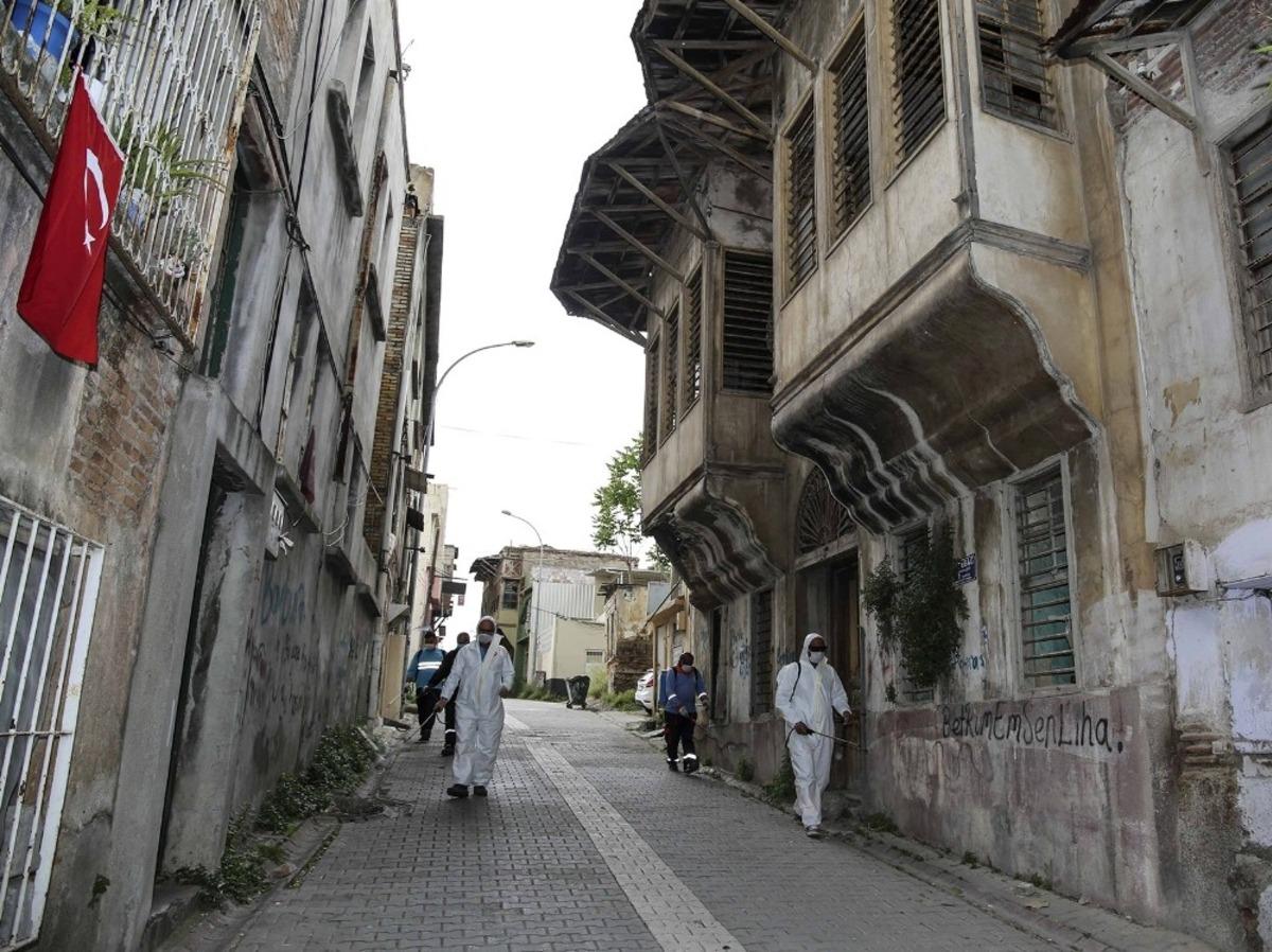 Adana&rsquo;da m&uuml;cadeleye devam