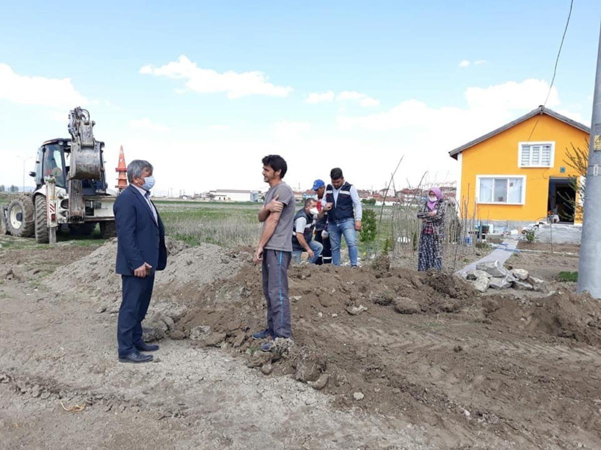 Aileler talep etti, Başkan Teke aynı g&uuml;n su sorununu &ccedil;&ouml;zd&uuml;