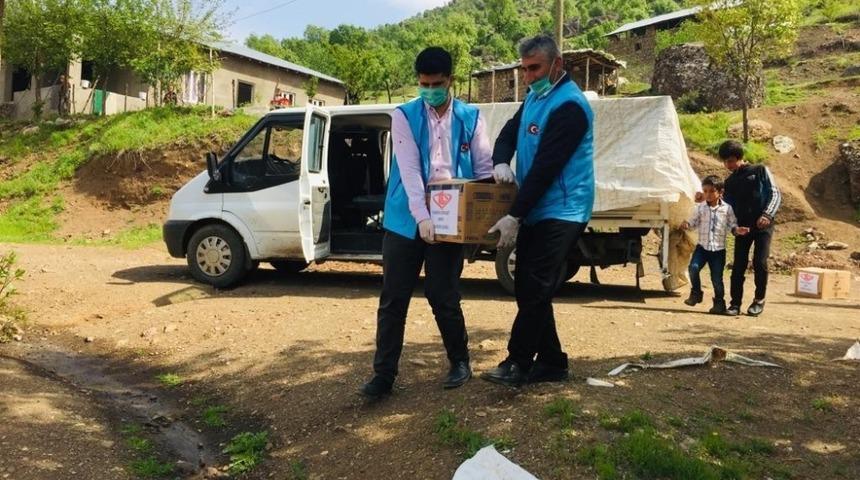 Din g&ouml;revlilerinden ihtiya&ccedil; sahiplerine yardım eli