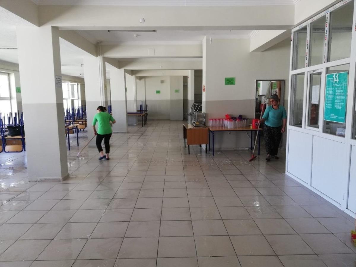 İnfaz koruma memurları, kaldıkları yurtların bakımını yaptı