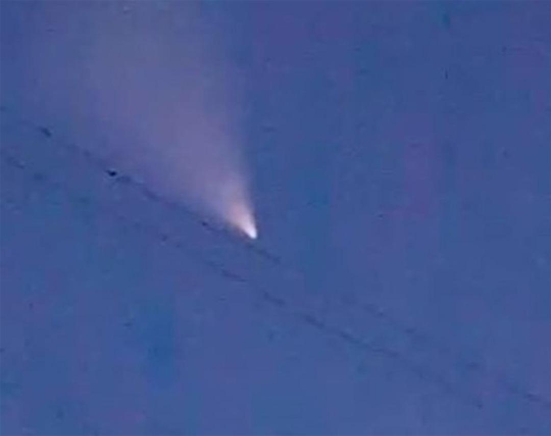 Esrarengiz ışıklar k&ouml;yl&uuml;leri korkuttu! 'G&ouml;r&uuml;nce kelime-i şehadet getirdik'