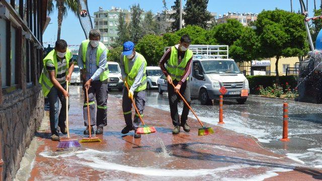 Tarsus’ta ilaçlama ve dezenfekte çalışması