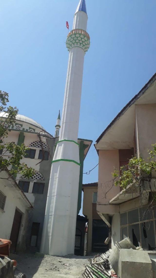 Alifakı Camii’nin minaresi yenilendi