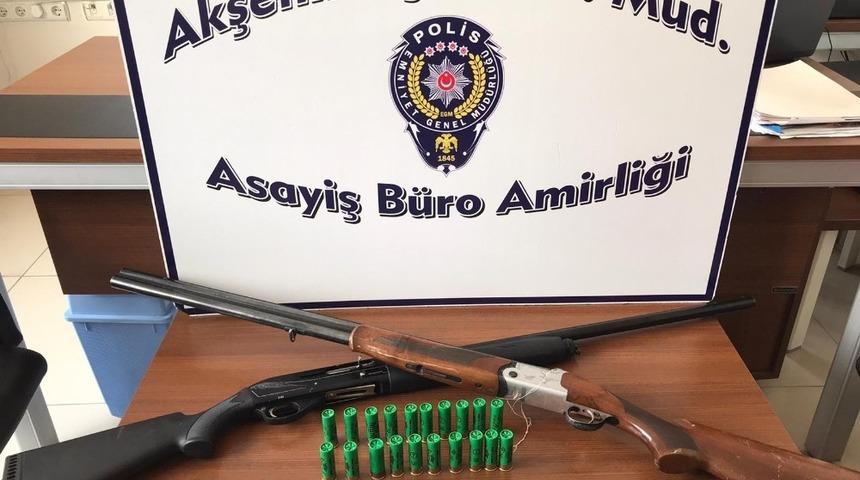 Sosyal medyada paylaştığı silahlar el konuldu