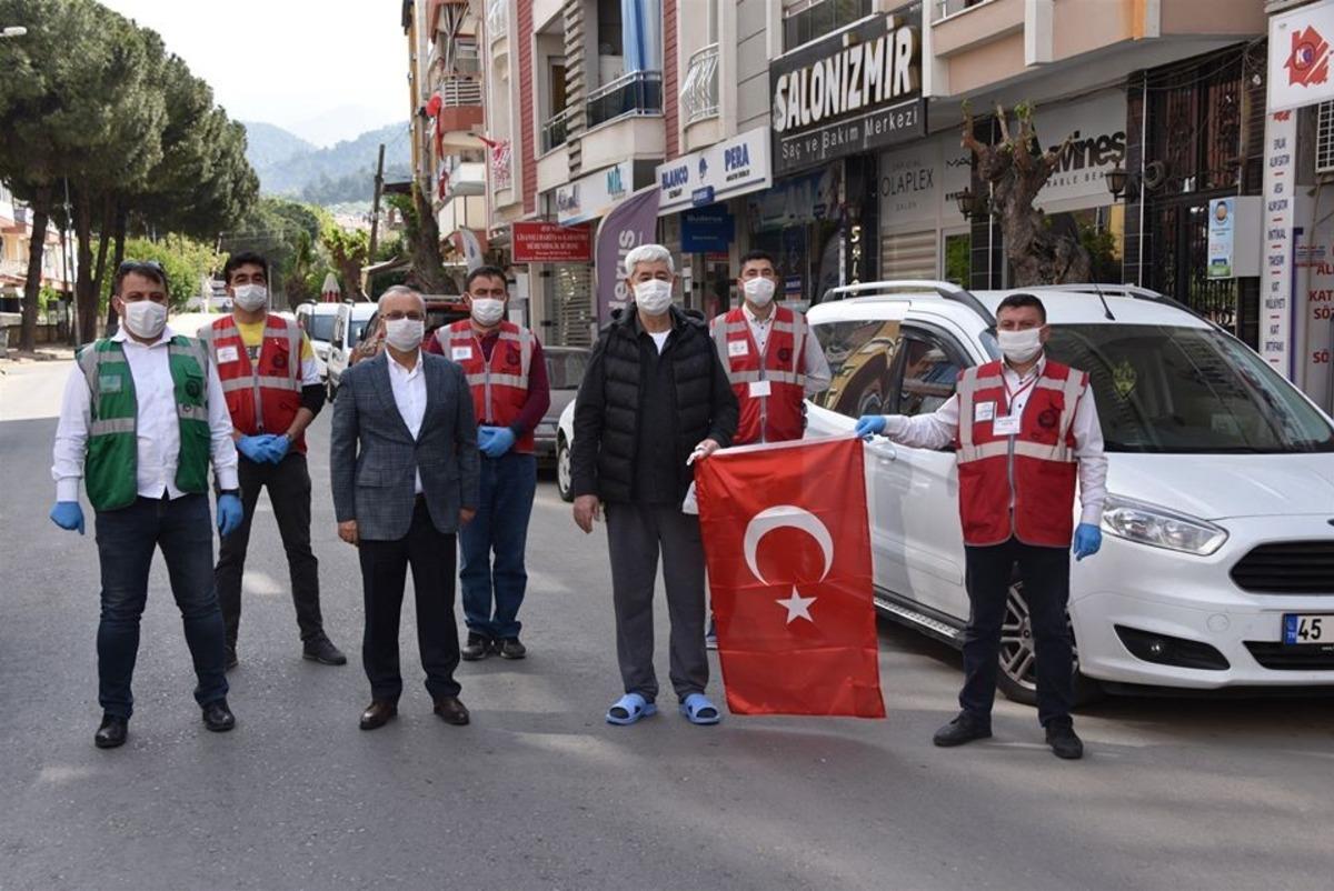 Salihli&rsquo;de bin kişiye vefa desteği
