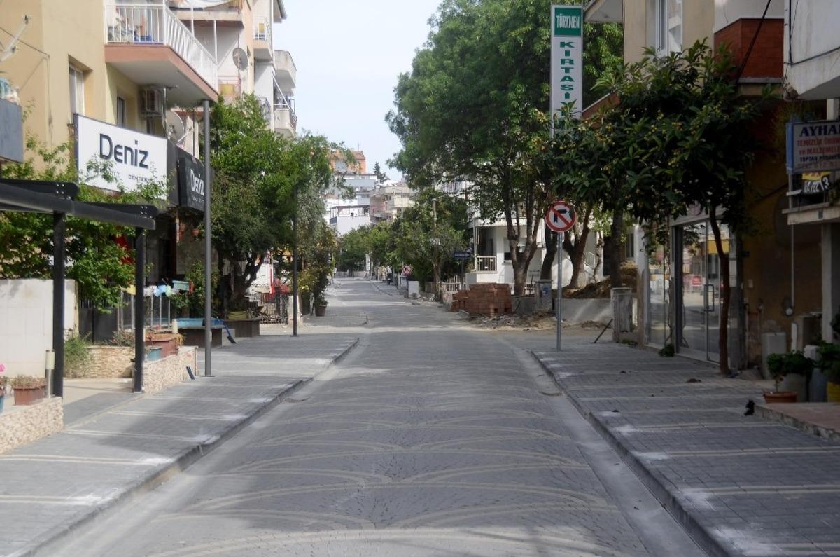 Kuşadası&rsquo;nda T&uuml;rkmen Mahallesi&rsquo;nin hizmet hasreti sona eriyor