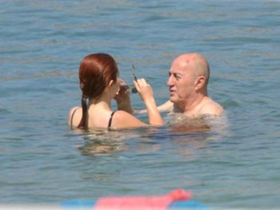 MF&Ouml;'n&uuml;n Fuat'ı 33 Yaş k&uuml;&ccedil;&uuml;k sevgilisiyle