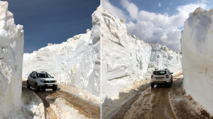 Antalya Valisi Karaloğlu'ndan 'metrelerce kar' paylaşımı