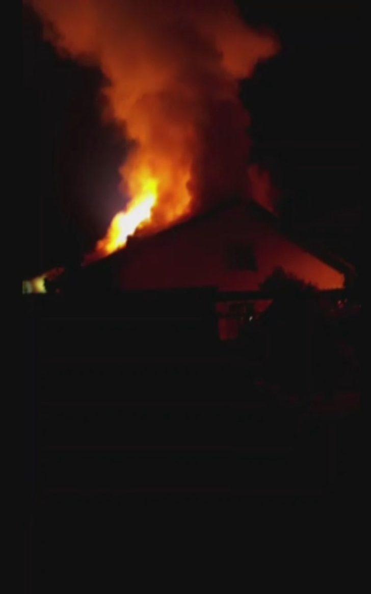 İnegöl’de geceyi alevler aydınlattı G5