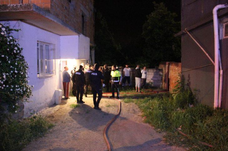 Mutfaktan yükselen dumanlar mahalleyi ayağa kaldırdı G3