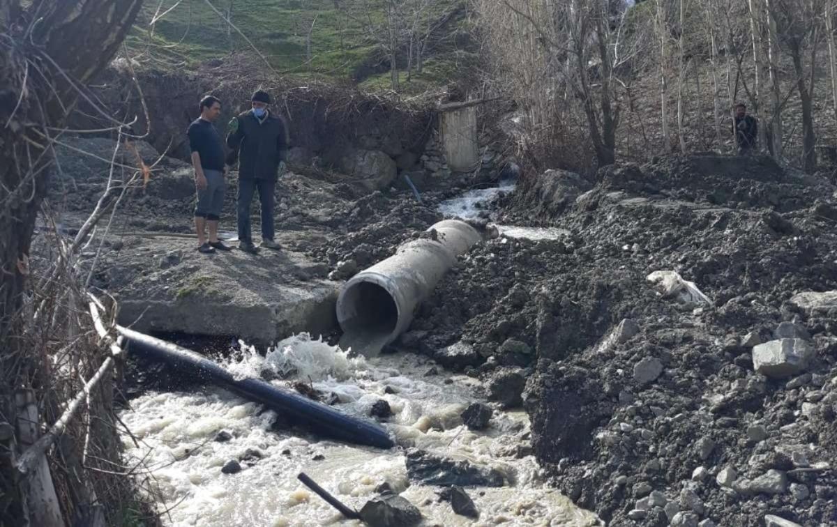 Hakkari&rsquo;de yol onarım &ccedil;alışması