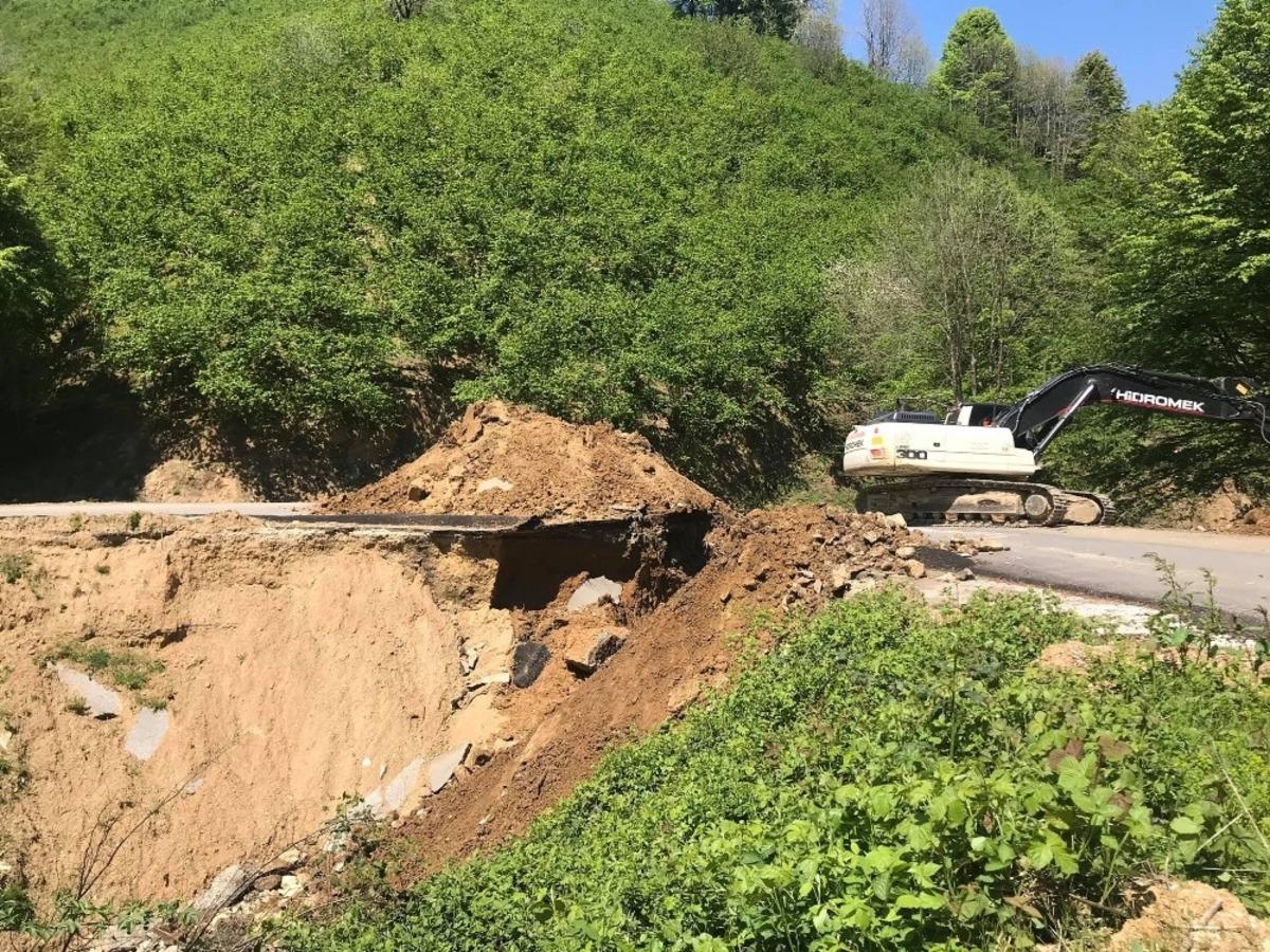 D&uuml;zce&rsquo;de havaların ısınması ile k&ouml;y yollarında &ccedil;alışma başladı