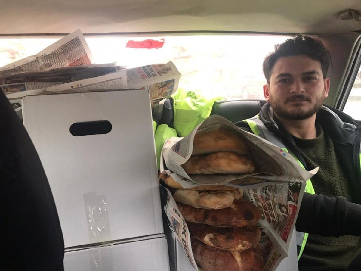 İhtiya&ccedil; sahiplerine destek oluyorlar