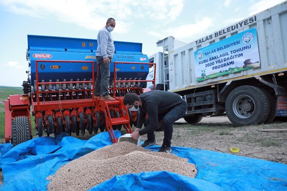Talas&rsquo;tan &ccedil;ift&ccedil;iye tohum desteği