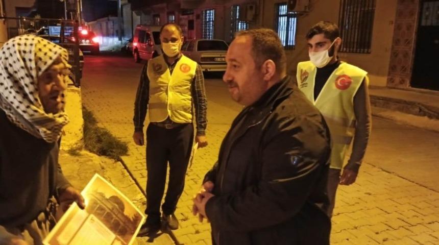 Ekinci yaşlılara maske dağıttı