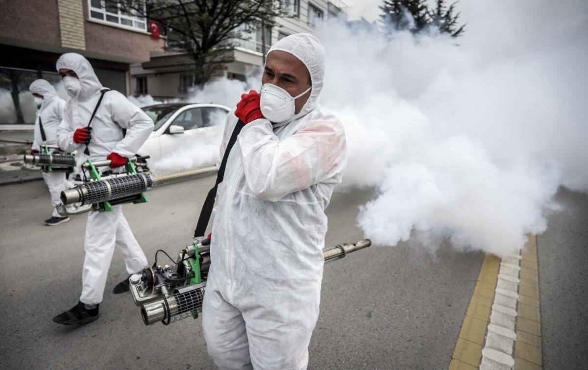 Başkent&rsquo;te bir mahalle u&ccedil;tan uca dezenfekte edildi