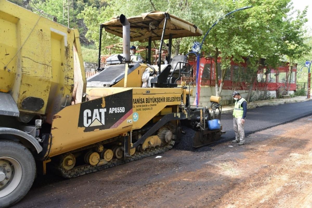 Manisa B&uuml;y&uuml;kşehir Belediyesi hizmetlerine ara vermiyor