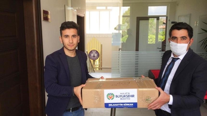 Malatya&rsquo;nın il&ccedil;elerine maske dağıtıldı