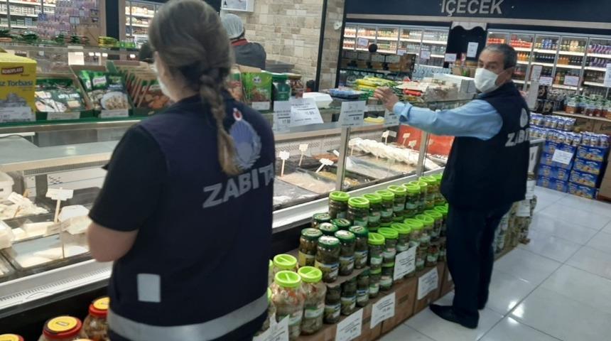 Bağlar Belediyesi kısıtlama &ouml;ncesinde marketleri denetledi