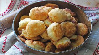 Meğer o yüzden yağ çekiyormuş! İşte yağ çekmeyen pişi tarifi...