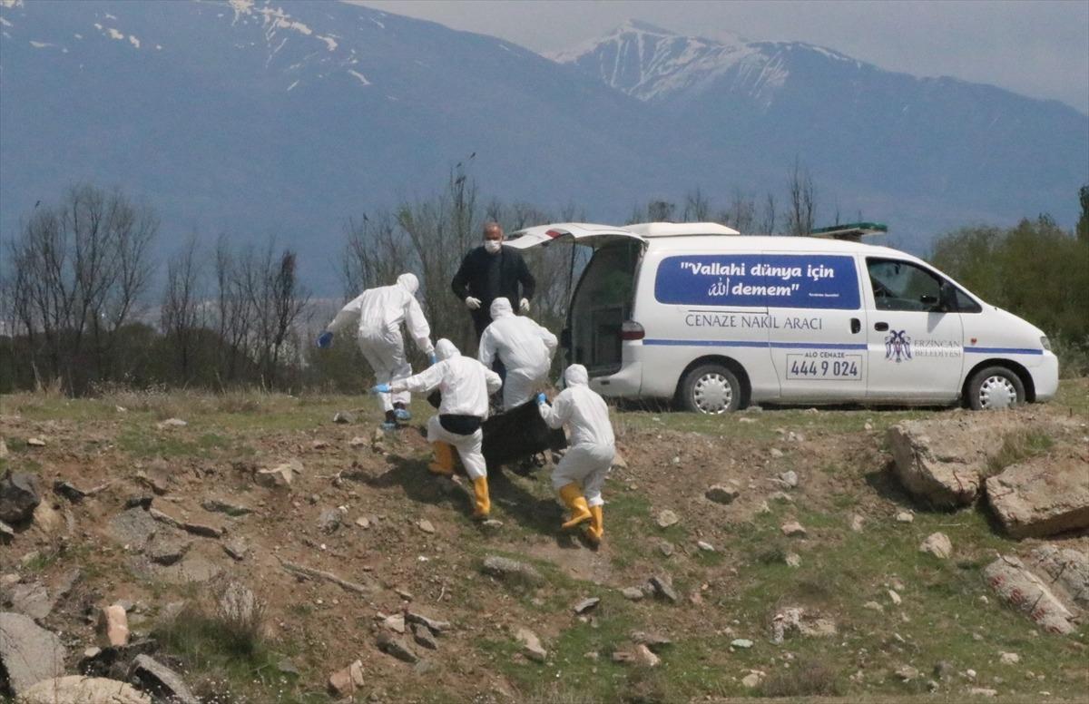 Erzincan'da derede erkek cesedi bulundu