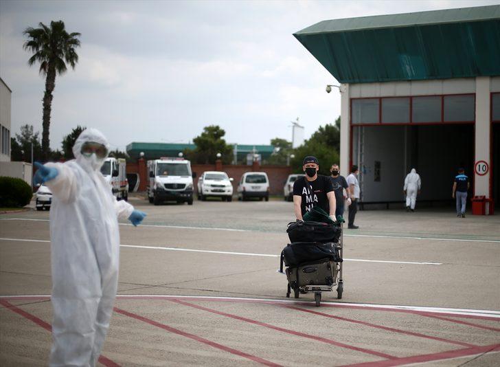 Suudi Arabistan'dan getirilen 168 Türk vatandaşı Mersin'deki yurda yerleştirildi G2