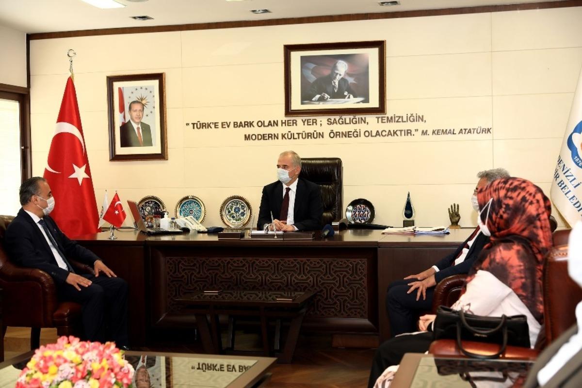 Başkan Zolan 1 Mayıs İş&ccedil;i Bayramını kutladı