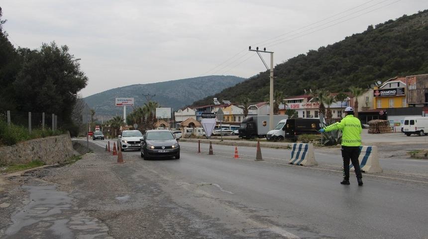 Kuşadası’nda aranan 2 kişi yakalandı