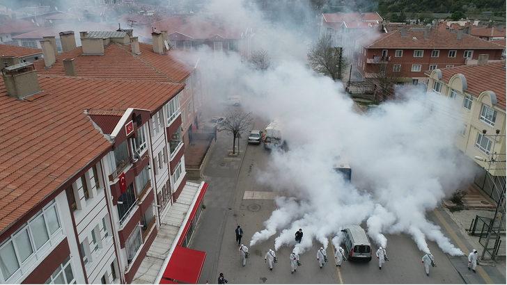 Fotoğraflar Ankara'dan! 80 kişilik ekip dezenfekte etti G5