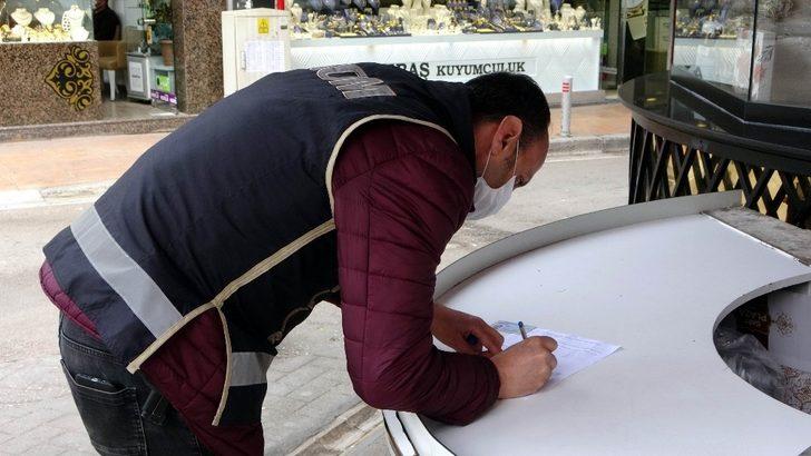 85 yaşındaki vatandaş bankaya giderken polise yakalandı G3