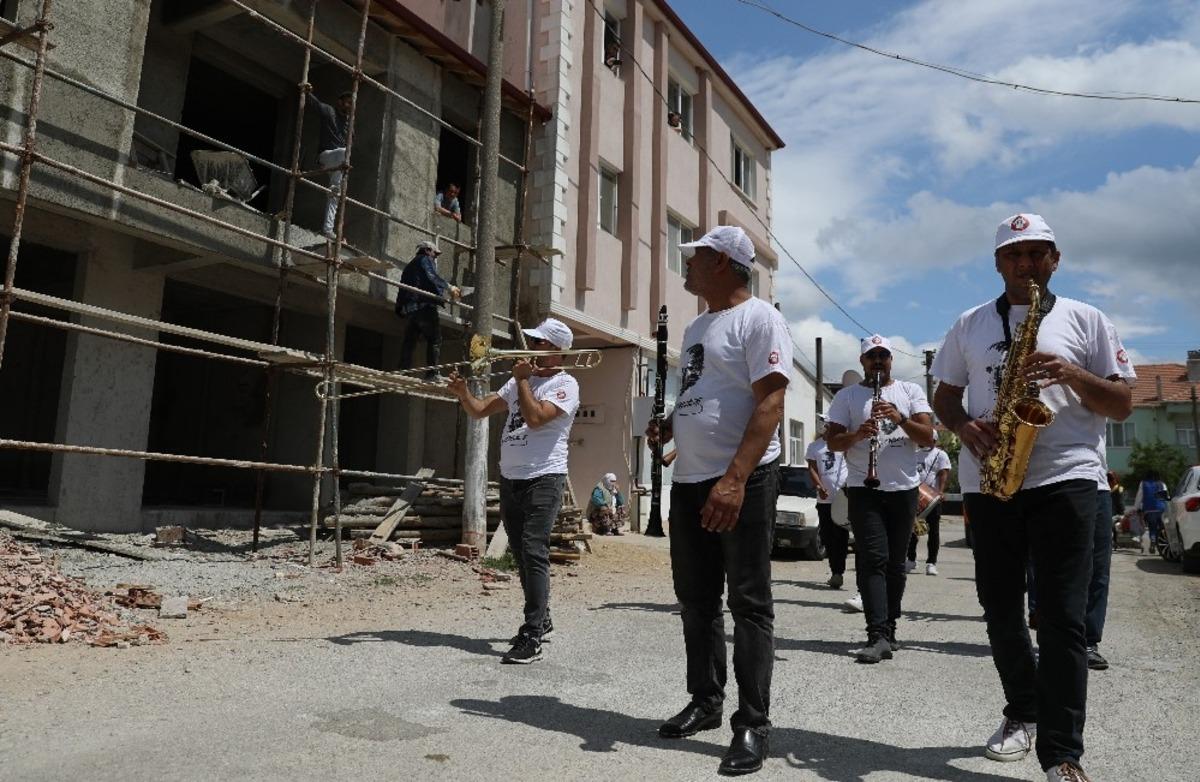 Bu kez iş&ccedil;iler i&ccedil;in &ccedil;aldılar