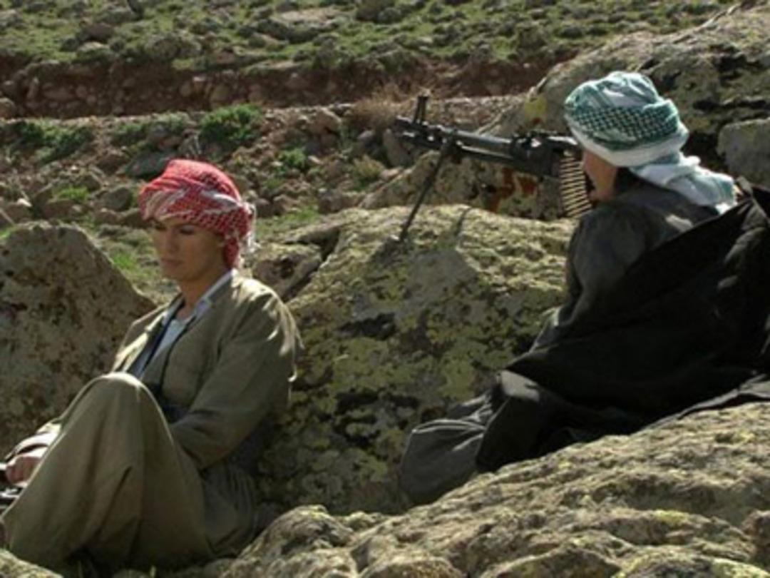 Tuğba &Ouml;zay'dan poşulu fotoğraf a&ccedil;ıklaması