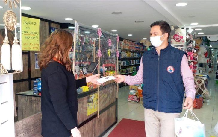 Bafra belediyesinden esnafa maske G2