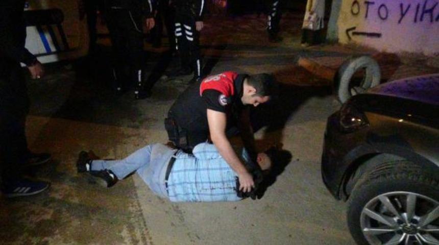 Ablasıyla boşanma aşamasında olan eniştesini bı&ccedil;akladı