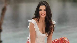 Hande Erçel'in yeğeni Aylin Mavi ile fotoğraflarını paylaştı! Hayranları beğeni yağdırdı   