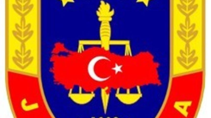 Çiftlik evine kumar baskını