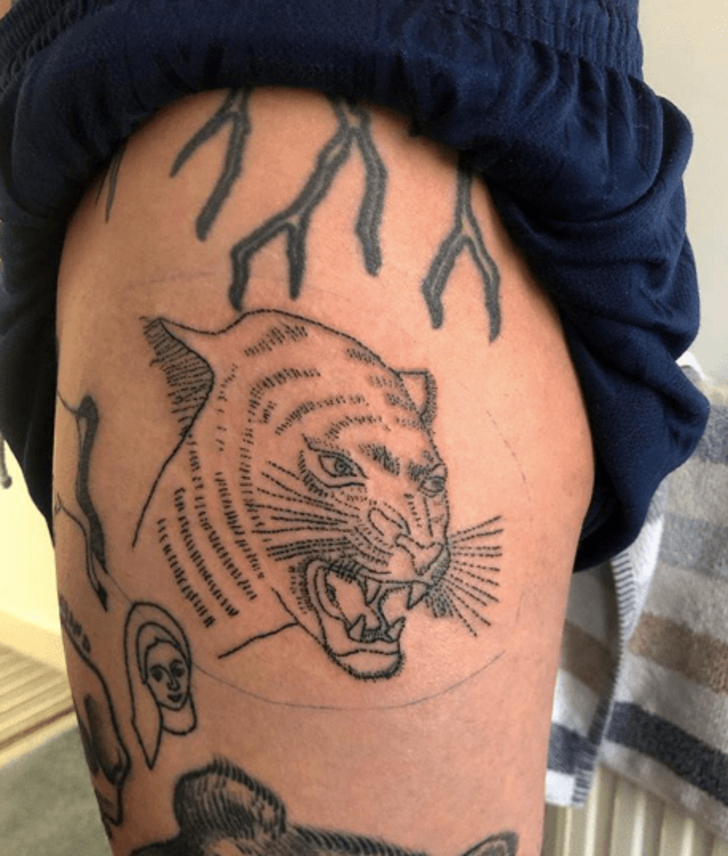 Karantinada kaldığı her gün için dövme yaptıran adamın vücudunda yer kalmadı G3