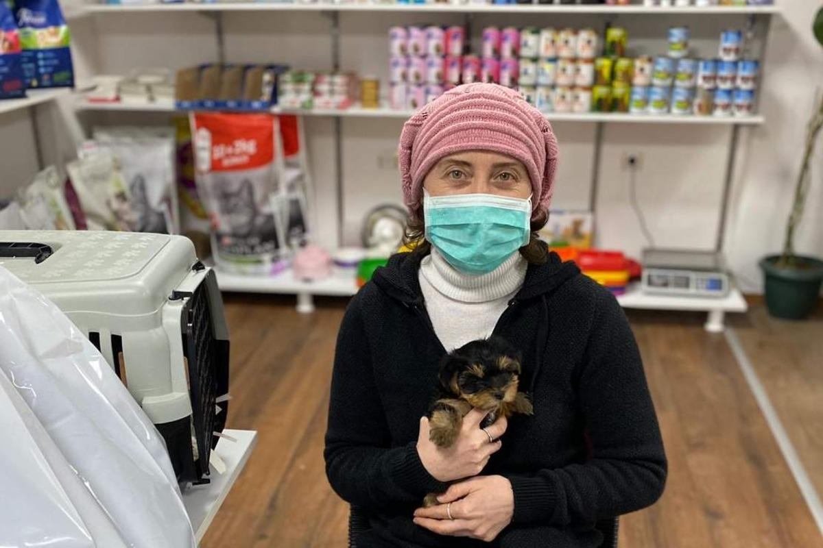 Kısıtlama d&ouml;neminde sokağa &ccedil;ıkabilmek i&ccedil;in hayvan satın alıyorlar