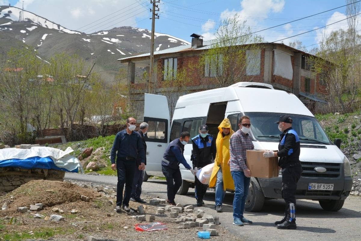 &rsquo;Vefa&rsquo; ekibi g&ouml;n&uuml;llere dokunmaya devam ediyor
