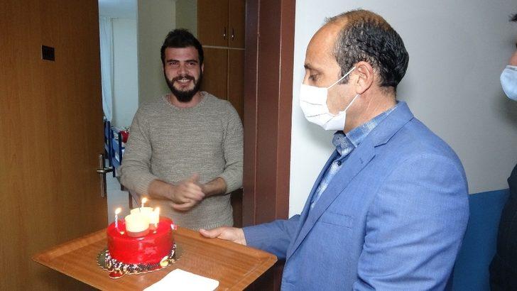 (Özel haber) Karantinada kalan 4 kişiye doğum günü sürprizi G3