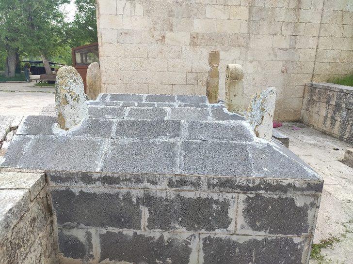 Korona virüs türbe ziyaretlerini de vurdu G4