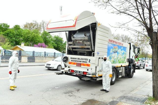 Mamak’ta sokaklar dezenfekte edilmeye devam ediyor