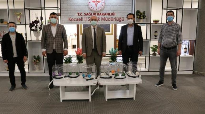 Koronavirüs tedavisinde kullanılan helmet maske üretildi