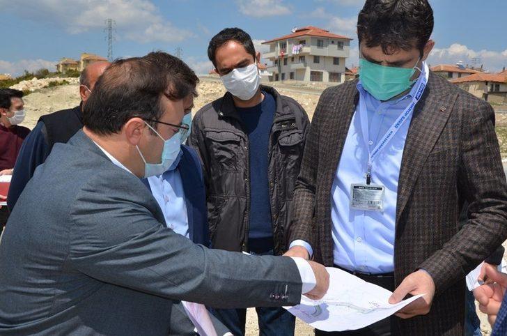 Bölge Müdürü Güzel, heyelanın meydana geldiği yolu inceledi G1