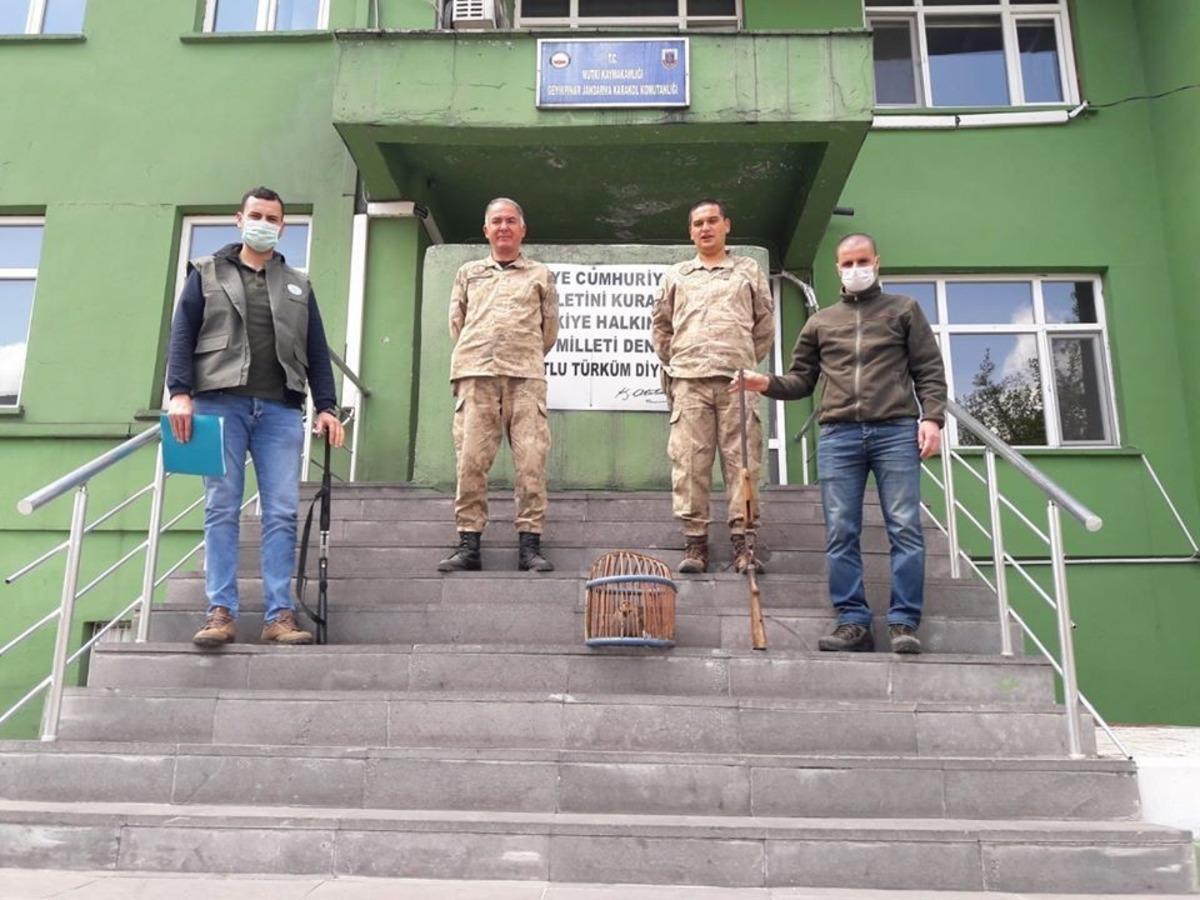 Mutki&rsquo;de &rsquo;canlı m&uuml;hre&rsquo; olarak kullanılan 1 keklik ele ge&ccedil;irildi