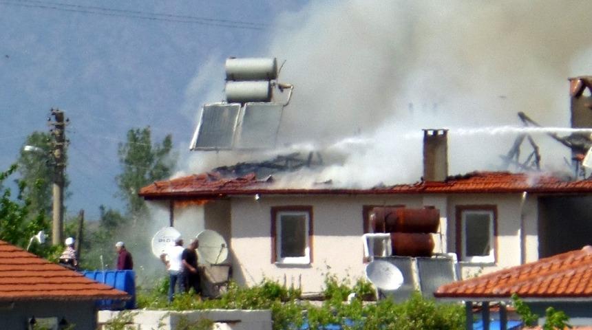 Dalyan’da ikamet yangını