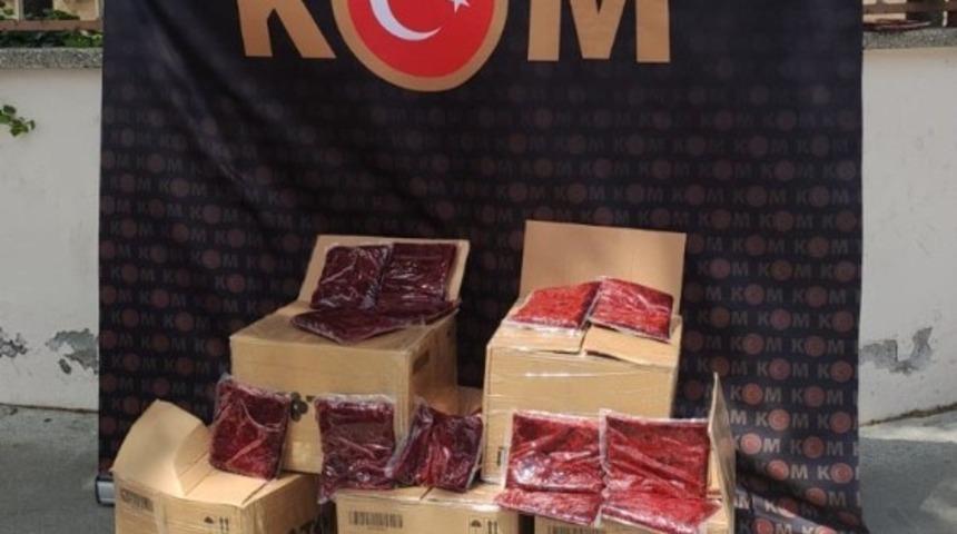 Gaziantep&rsquo;te 195 kilo ka&ccedil;ak nargile t&uuml;t&uuml;n&uuml; ele ge&ccedil;irildi