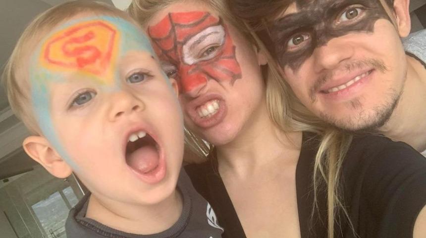 Mario Situm&rsquo;un ailesi ile ev halleri