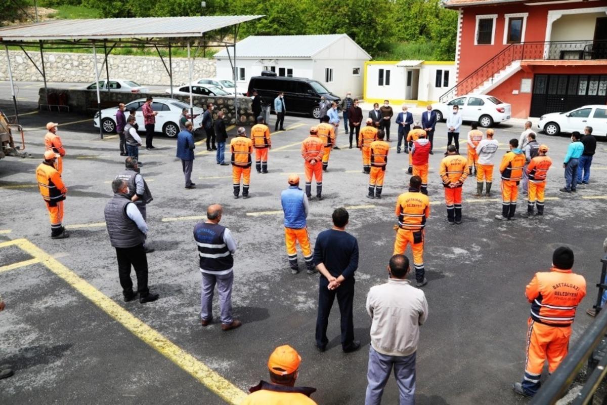 Temizlik iş&ccedil;ilerine 1 Mayıs m&uuml;jdesi