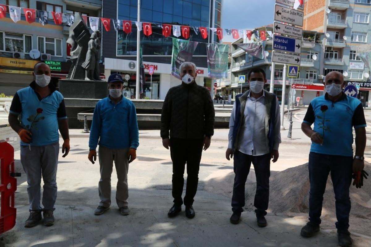 B&uuml;y&uuml;kşehir Belediyesi Genel Sekreteri G&uuml;ndoğdu, 1 Mayıs&rsquo;ta &ccedil;alışan iş&ccedil;ilerin bayramını kutladı